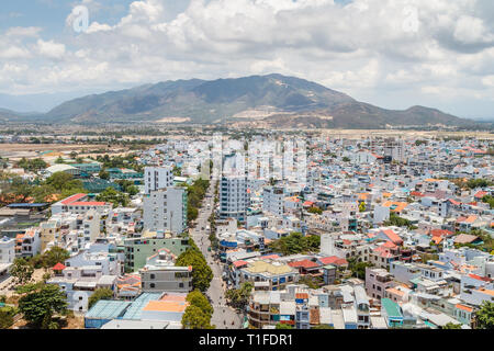 Stadtbild von Nha Trang, Küste, Stadt im Süden von Vietnam. Beliebtes Reiseziel. Stockfoto