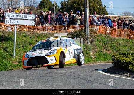 30. Ausgabe der Rallye des Vignes in Régnié-Durette im Beaujolais. Sport Auto. Stockfoto