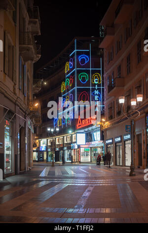 Fassade Ansicht bei Nacht von Ariston Theater in Sanremo Stockfoto