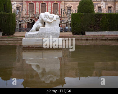 Replik der Verwüstung Skulptur 1907 von Josep Llimona vor dem Parlament von Katalonien im Parc de la Ciutadella, Barcelona, span Stockfoto