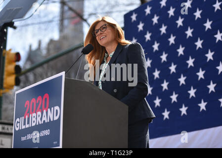 Schauspielerin Connie Britton besucht Sen Kirsten Gillibrand kickoff Rally am 24. März 2019 in New York City. Stockfoto