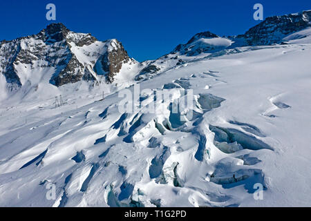 Gletscherspalten auf dem Gletscher Feegletscher, Luftaufnahme, Saas-Fee, Wallis, Schweiz Stockfoto