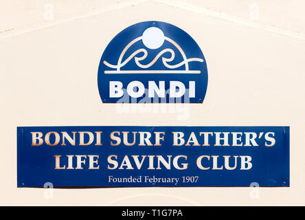 Bondi Beach, Sydney, New South Wales, Australien. Zeichen für die Badenden Bondi's Surf Life Saving Club Stockfoto