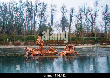 Gefrorene Neptunbrunnen. San Ildefonso, Segovia Provinz Castilla Leon, Spanien. Stockfoto