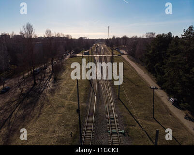Top Luftaufnahme von einigen railraod Titel - Textur isoliert Schoß der Eisenbahn Stockfoto