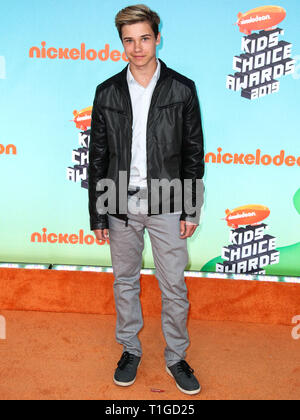 Luca Alexander arrives at the Nickelodeon Kids' Choice Awards on ...