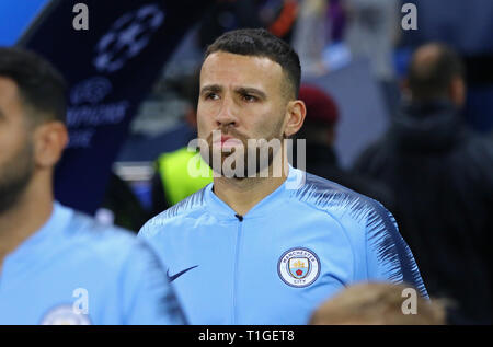 Charkow, Ukraine - Oktober 23, 2018: Nicolas Otamendi von Manchester City geht an die Tonhöhe vor dem UEFA Champions League Spiel gegen Shakhtar getan Stockfoto