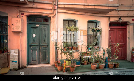 Bunte Häuser in Balat Stadtteil Fatih, Istanbul. Stockfoto