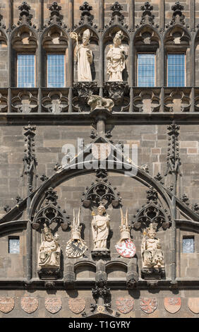 Mauer der Altstadt Turm der Karlsbrücke in Prag Stockfoto