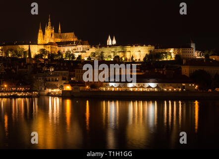 Prag: Blick auf die Prager Burg von Altstadt Stockfoto