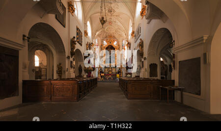 Innenraum der Maltesischen Kirche in Prag (Kostel Panny Marie pod řetězem) Stockfoto