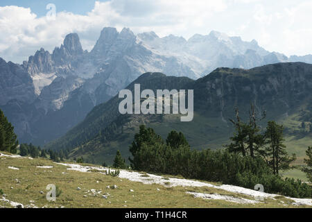 Blick vom Dürrenstein/pico di Monte Cristallo zu valandro Stockfoto