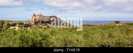 Blick auf das Kloster chrisoskalitissa an der südwestlichen Küste von Kreta, Griechenland. Stockfoto