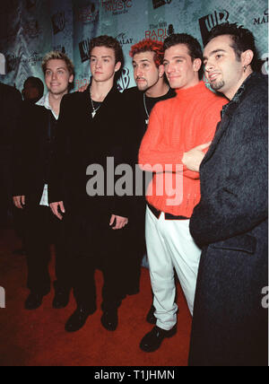 LAS VEGAS, NV. Oktober 28, 1999: Pop Gruppe "NSync an der WB Radio Music Awards im Mandalay Bay Resort & Casino, Las Vegas. © Paul Smith/Featureflash Stockfoto