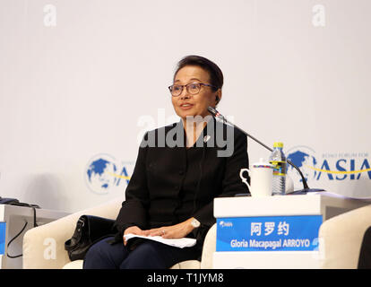 Boao, China Hainan Provinz. 26 Mär, 2019. Gloria Macapagal Arroyo, ein Mitglied des Vorstands des Boao Forum für Asien (BFA) und Sprecher des Repräsentantenhauses der Philippinen, spricht auf der Tagung der '70 und 40 Jahre im Rückblick: China in eine neue Ära" während des Boao Forum für Asien Jährliche Konferenz 2019 in Boao, South China Hainan Provinz, 26. März 2019. Credit: Sui Xiankai/Xinhua/Alamy leben Nachrichten Stockfoto