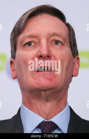 Westminster, London, Großbritannien. 27 Mär, 2019. Dominic Grieve MP-Konservativen früherer Generalstaatsanwalt bei einer Abstimmung PeopleÕs Pressekonferenz in Westminster, eine Analyse der verschiedenen Brexit Optionen mit Blick auf die Mitglieder des Parlaments bei probeabstimmungen. Später heute die MPs wird Stimmen auf Serie von indikative Abstimmungen über Alternativen zu Premierminister Theresa MayÕs Brexit beschäftigen. Credit: Dinendra Haria/Alamy leben Nachrichten Stockfoto