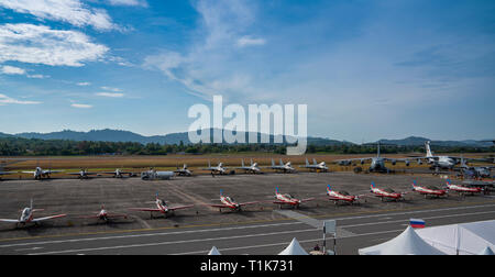 Langkawi, Malaysia. 27. März 2019. Fighter Flugzeugen auf Asphalt an der LIMA Ausstellung Credit: Chung Jin Mac/Alamy leben Nachrichten Stockfoto