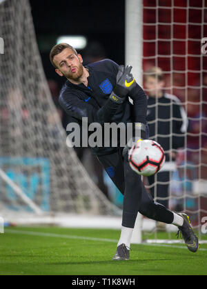 Bournemouth, UK. 26 Mär, 2019. Torwart Angus Gunn (Southampton) von England U21 pre Match während der internationalen Freundschaftsspiel zwischen England U 21 und U 21 in der Goldsands Stadion, Bournemouth, England am 26. März 2019. Foto von Andy Rowland. Credit: Andrew Rowland/Alamy leben Nachrichten Stockfoto