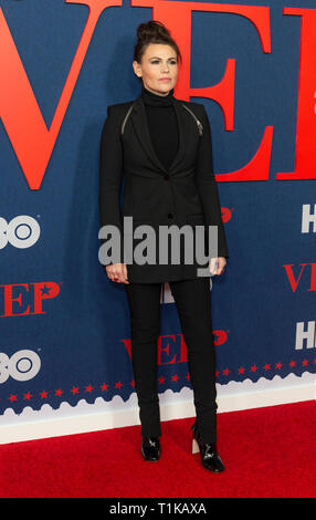New York, Vereinigte Staaten. 26 Mär, 2019. NEW YORK, NY - 26. März: Clea DuVall die Premiere von "Veep" letzte Saison in der Alice Tully Hall am 26. März 2019 in New York City besucht. Credit: Ron Adar/Alamy leben Nachrichten Stockfoto
