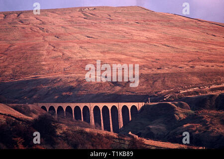 Arten Gill Gipfel Viadukt über die Carlisle Railway Line vereinbaren, Nordengland Stockfoto