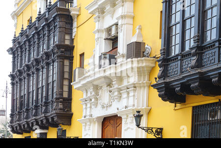 Blick auf die Plaza de Armas in der Altstadt von Lima - Hauptplatz, Peru. Stockfoto