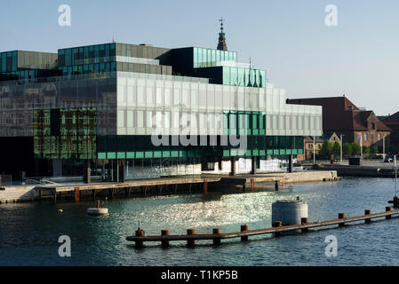 Kopenhagen. Dänemark. Harbour Front Ansicht der Danish Architecture Centre DAC in BLOX für des Niederländischen Architekturbüros OMA (Büro für die Metropoliten Stockfoto