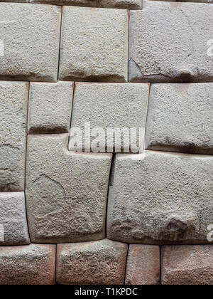 Alten Inka Stone Wall in der Stadt Cusco, Peru. Stein arbeiten Stockfoto