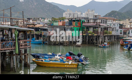 Pfahlbauten und Boote, das Fischerdorf Tai O, Lantau Island, Hong Kong Stockfoto