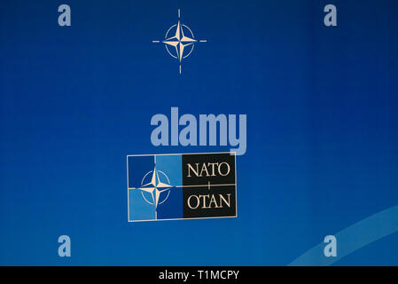 12.07.2018. Brüssel, Belgien. Logo der NATO (North Atlantic Treaty Organisation), die während des NATO-Gipfels 2018. Stockfoto