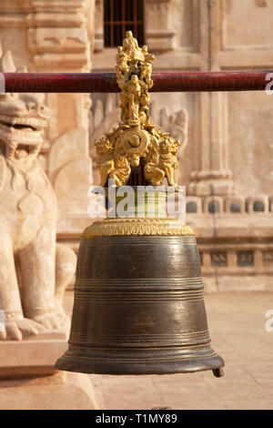 Bell, Ananda Tempel, Alt Bagan Bereich Village, Mandalay, Myanmar, Asien Stockfoto
