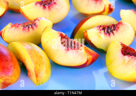 Frisches Obst bereit, für ihre Gesundheit, Eis, Cocktails, Aperitifs, Nachspeisen und Desserts vorzubereiten: Nektarine Stockfoto