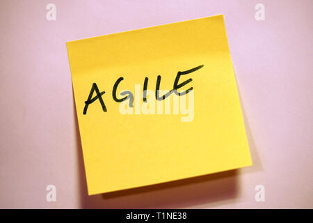 Gelbe Haftnotiz Scrum Agile Stockfoto