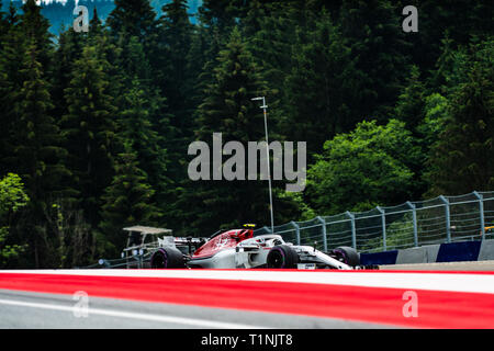 Spielberg/Österreich - 06/29/2018 - #16 Charles Leclerc (MCO) in seinem Alfa Romeo Sauber C 37 während des RP2 auf dem Red Bull Ring vor der 2018 österreichischen Gra Stockfoto