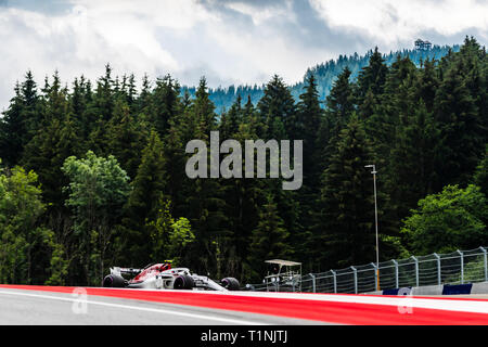 Spielberg/Österreich - 06/29/2018 - #16 Charles Leclerc (MCO) in seinem Alfa Romeo Sauber C 37 während des RP2 auf dem Red Bull Ring vor der 2018 österreichischen Gra Stockfoto