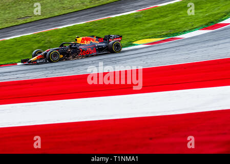 Spielberg/Österreich - 06/29/2018 - #33 Max VERSTAPPEN (NDL) in seinem Red Bull Racing RB14 während des RP2 auf dem Red Bull Ring vor der 2018 österreichischen Grand Stockfoto