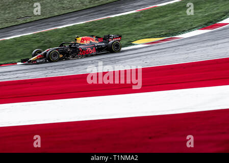 Spielberg/Österreich - 06/29/2018 - #33 Max VERSTAPPEN (NDL) in seinem Red Bull Racing RB14 während des RP2 auf dem Red Bull Ring vor der 2018 österreichischen Grand Stockfoto