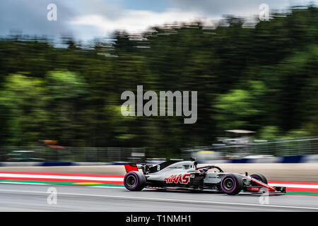 Spielberg/Österreich - 06/29/2018 - #8 Romain Grosjean (FRA) in seinem HAAS RVF-18 während des RP2 auf dem Red Bull Ring vor dem Grand Prix von Österreich 2018 Stockfoto