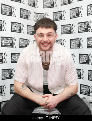 Tom Grennan auf der Bühne während der Teenage Cancer Trust Konzert, Royal Albert Hall, London. PRESS ASSOCIATION. Bild Datum: Mittwoch, 27. März 2019. Photo Credit: Isabel Infantes/PA-Kabel Stockfoto