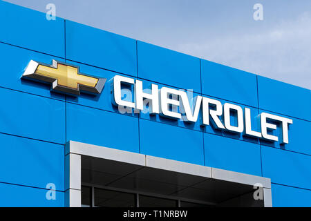 STILLWATER, MN/USA - MÄRZ 24, 2019: Chevrolet auto Händler und Logo. Stockfoto