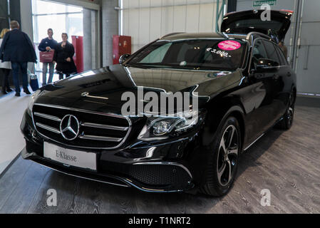 Salzburg, Österreich - 23. März 2019: Mercedes Benz E-Klasse auf der Auto Show Stockfoto