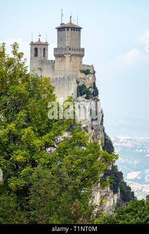 Roccao Guaita, San Marino Die Republik San Marino auch als die Serenissima Republik San Marino bekannt. Einer der drei Gipfel Stockfoto