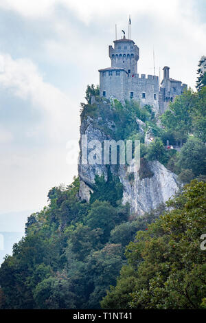 Roccao Guaita, San Marino Die Republik San Marino auch als die Serenissima Republik San Marino bekannt. Einer der drei Gipfel Stockfoto