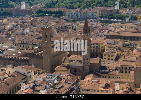Luftaufnahme von Florenz, Palazzo Vecchio, Piazza della Signoria in Florenz, Italien. Architektur und Sehenswürdigkeiten von Florenz. Stockfoto