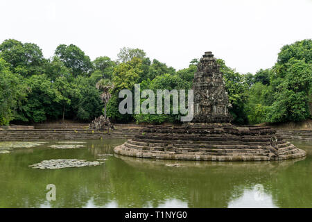 Künstliche Insel mit Schrein in einem Teich in der Nähe von Siem Reap (Neak Pean)) Stockfoto