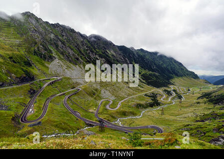 Fagaras Gebirge, Transfagarasan Straße in den südlichen Karpaten (Alpen), Siebenbürgen, Rumänien. Stockfoto