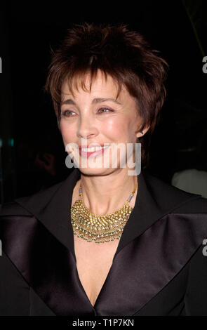 LOS ANGELES, Ca. Februar 17, 2000: Schauspielerin Anne Archer am American Film Institute Life Achievement Award Gruß an Harrison Ford. © Paul Smith/Featureflash Stockfoto