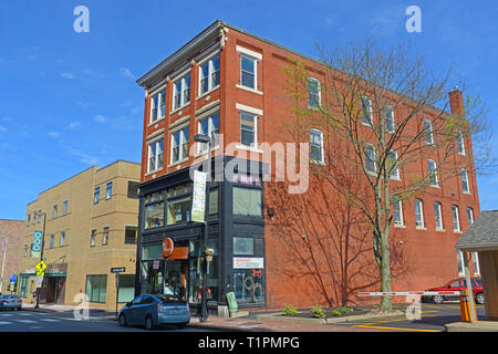 Portland an der Straße am Alten Hafen, Portland, Maine, USA. Der alte Hafen ist mit dem 19. Jahrhundert Backsteinbauten gefüllt. Stockfoto