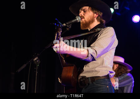 Oslo, Norwegen. 27 Mär, 2019. Norwegen, Oslo - März 27., 2018. Der kanadische Sänger, Songwriter und Musiker Coulter Wand führt ein Live Konzert in Sentrum Scene in Oslo. (Foto: Gonzales Foto/Alamy leben Nachrichten Stockfoto