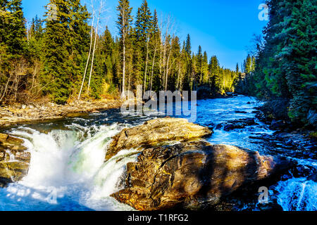 Wasser Der Murtle River stürzt über den Rand der Mushbowl fällt in den Cariboo Mountains der Wells Gray Provincial Park, British Columbia, Kanada Stockfoto