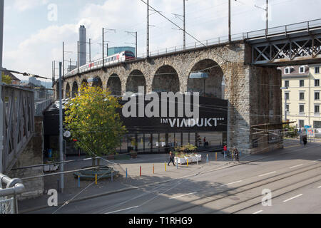 Eisenbahnviadukt in Zürich Stockfoto